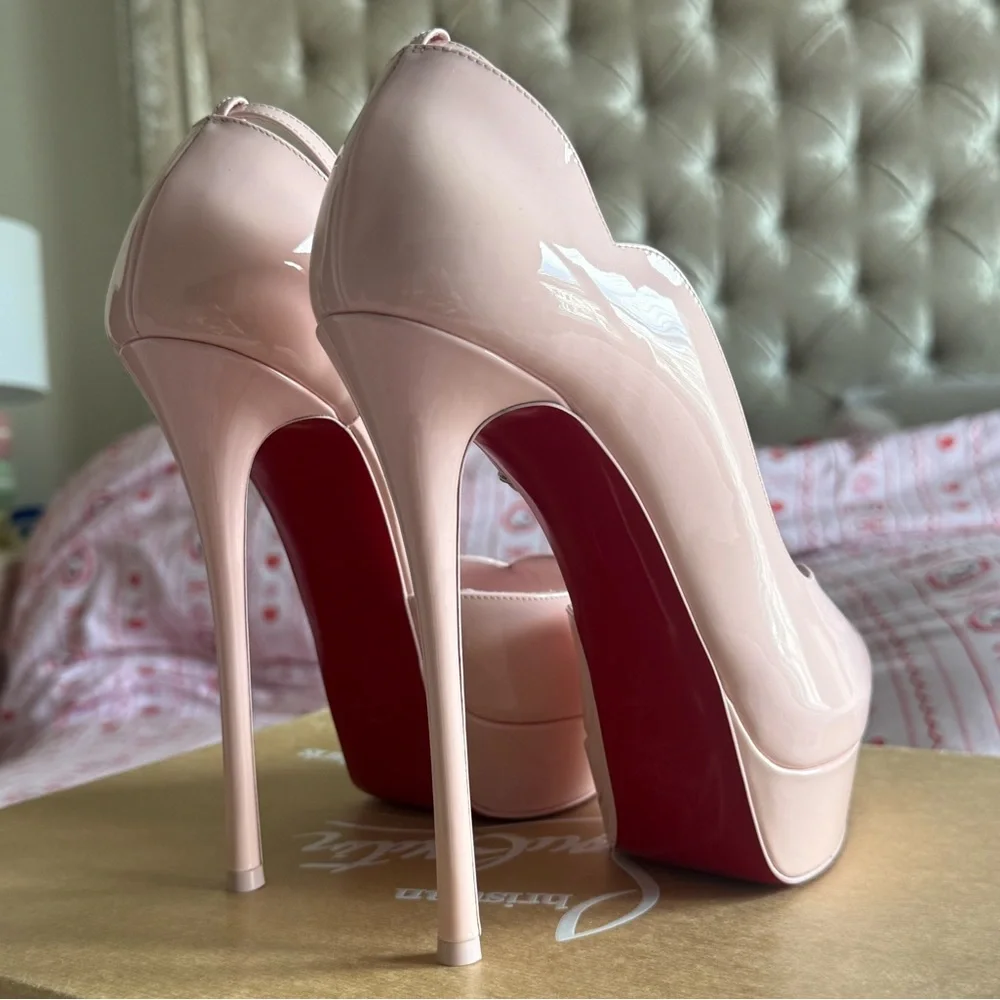 Louboutin round chic alta 150 size 39